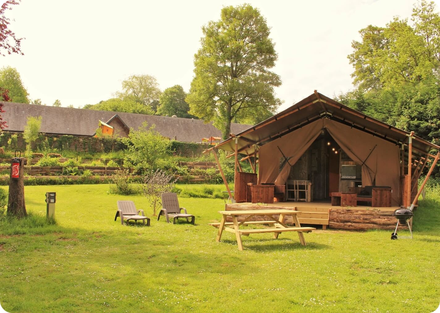 Séjourner en chalet dans un centre équestre@2x